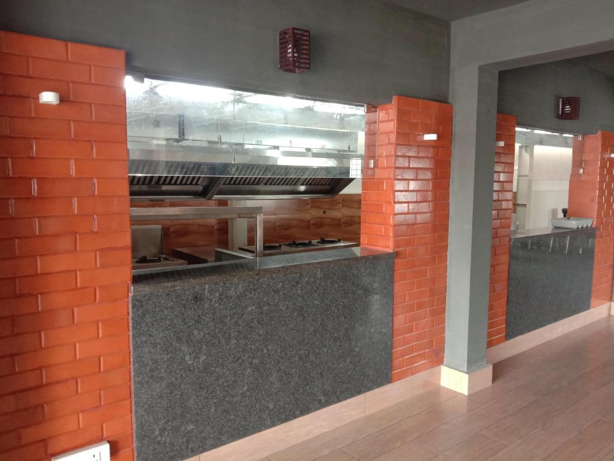Hotel Nachas Coimbatore Bagian luar foto
