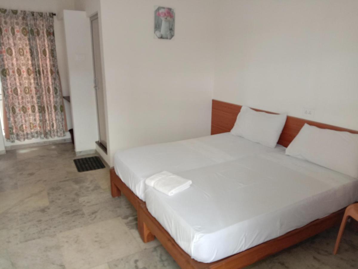 Hotel Nachas Coimbatore Bagian luar foto