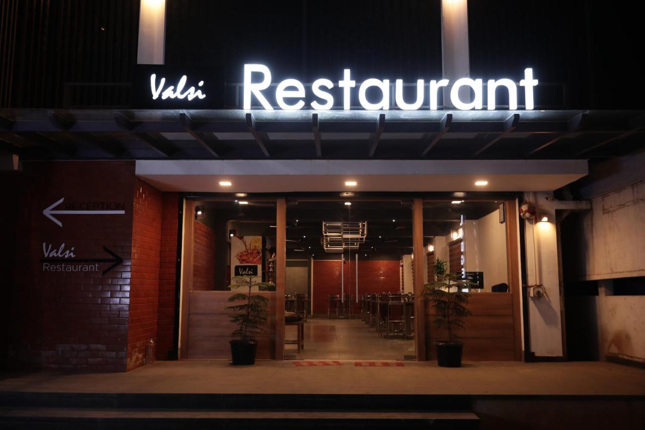 Hotel Nachas Coimbatore Bagian luar foto